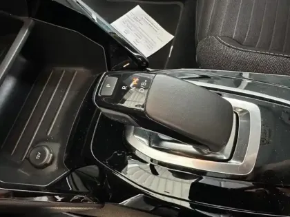 Photo 9 Peugeot 208  e- 136ch Style