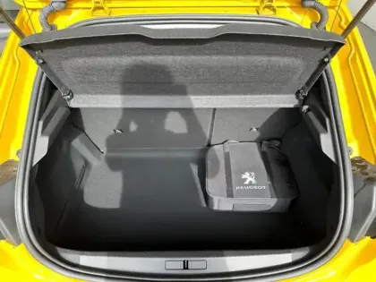 Photo 4 Peugeot 208  e- 136ch Style