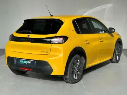 Photo 3 Peugeot 208  e- 136ch Style