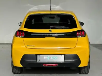 Photo 1 Peugeot 208  e- 136ch Style