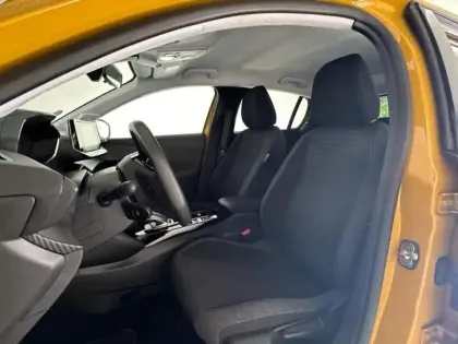 Photo 5 Peugeot 208  e- 136ch Style