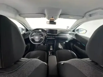 Photo 8 Peugeot 208  e- 136ch Style