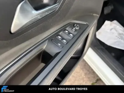 Photo 13 Peugeot 5008  1.2 PureTech 130ch S&S Allure EAT8