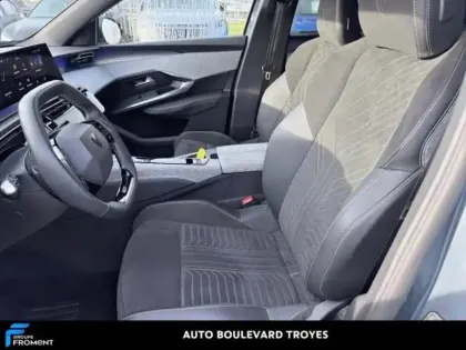 Photo 10 Peugeot 5008  Hybrid 136ch GT e-DCS6