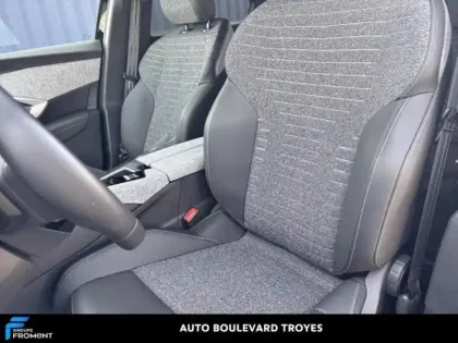 Photo 11 Peugeot 3008  1.2 Hybrid 136ch Allure e-DCS6