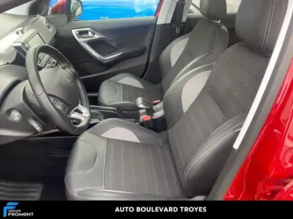 Photo 10 Peugeot 2008 Gén. I Ph2 Allure Business 5