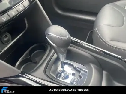 Photo 13 Peugeot 2008 Gén. I Ph2 Allure Business 5