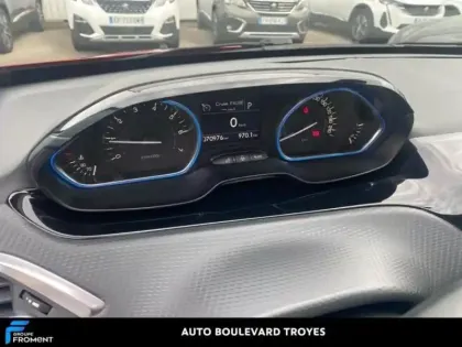 Photo 9 Peugeot 2008 Gén. I Ph2 Allure Business 5