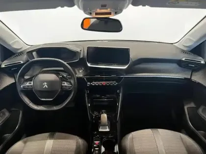 Photo 6 Peugeot 208  e- 136ch Allure