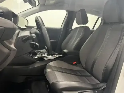 Photo 7 Peugeot 208  e- 136ch Allure