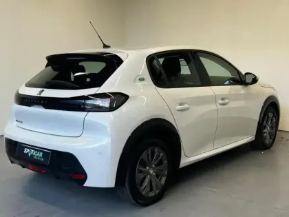 Photo 2 Peugeot 208  e- 136ch Allure