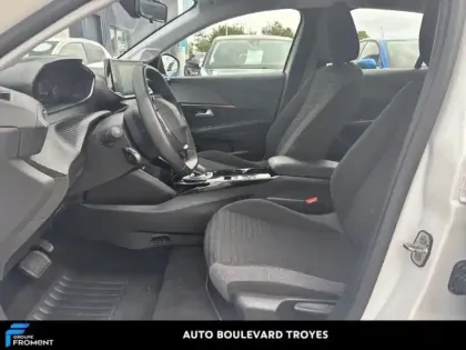 Photo 25 Peugeot 208  e- 136ch Active