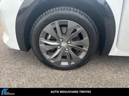 Photo 29 Peugeot 208  e- 136ch Active