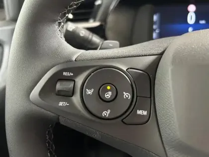 Photo 13 Opel Corsa Gén. VI Ph2 GS 5