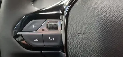 Photo 26 Peugeot 2008  100 S&S BVM6