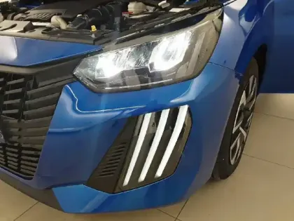 Photo 15 Peugeot 208  PureTech 100 S&S BVM6