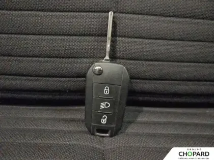 Photo 20 Peugeot 208  PureTech 100 S&S BVM6