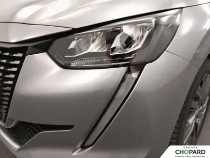 Photo 24 Peugeot 208  PureTech 100 S&S BVM6