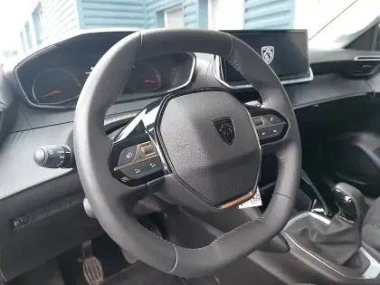 Photo 8 Peugeot 208  PureTech 75 S&S BVM5