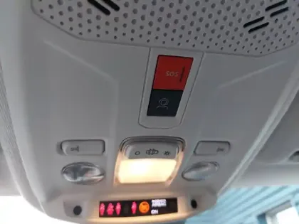 Photo 17 Peugeot 208  PureTech 75 S&S BVM5