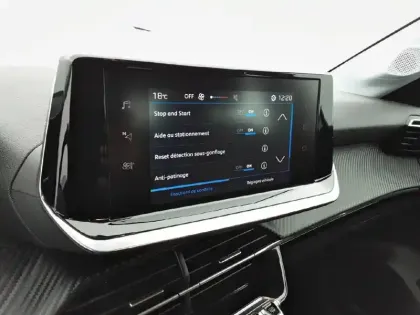 Photo 40 Peugeot 208  PureTech 75 S&S BVM5