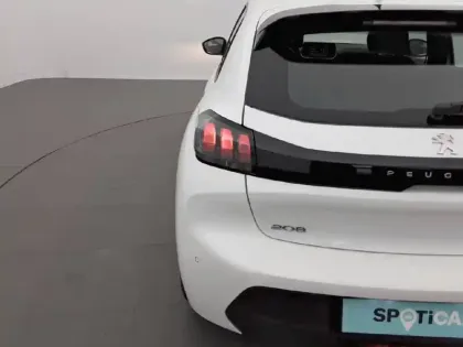 Photo 37 Peugeot 208  PureTech 75 S&S BVM5