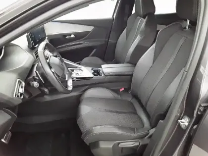 Photo 27 Peugeot 3008  Hybrid 225 e-EAT8