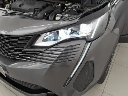 Photo 15 Peugeot 3008  Hybrid 225 e-EAT8