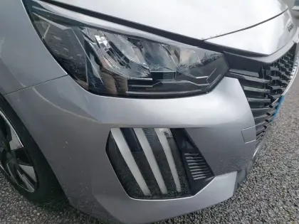 Photo 35 Peugeot 208  PureTech 75 S&S BVM5