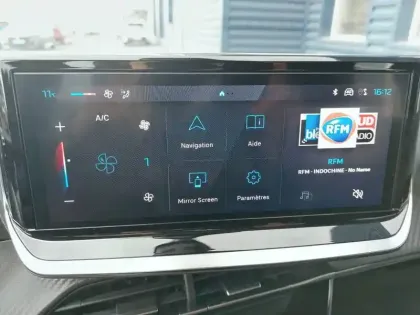 Photo 39 Peugeot 208  PureTech 75 S&S BVM5