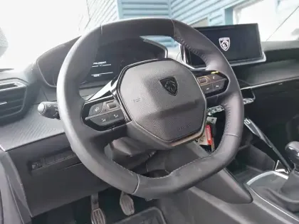 Photo 28 Peugeot 208  PureTech 75 S&S BVM5