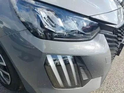 Photo 35 Peugeot 208  PureTech 75 S&S BVM5
