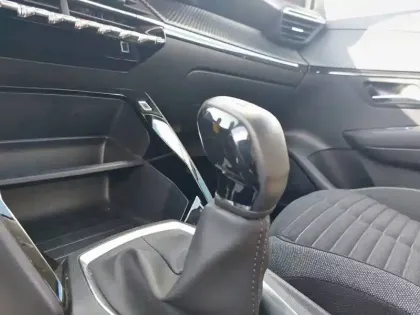 Photo 13 Peugeot 208  PureTech 75 S&S BVM5