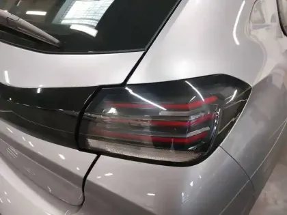 Photo 16 Peugeot 208  PureTech 75 S&S BVM5