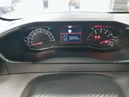 Photo 9 Peugeot 208  PureTech 75 S&S BVM5