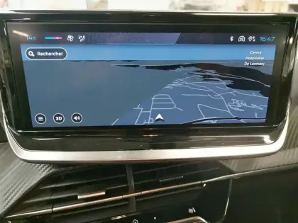 Photo 19 Peugeot 208  PureTech 75 S&S BVM5