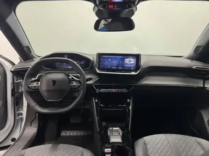 Photo 16 Peugeot 2008  Hybrid 145 e-DCS6