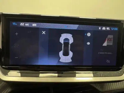 Photo 90 Peugeot 2008  Hybrid 145 e-DCS6