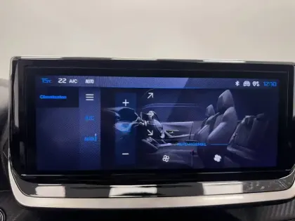 Photo 96 Peugeot 2008  Hybrid 145 e-DCS6