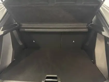 Photo 48 Peugeot 2008  Hybrid 145 e-DCS6