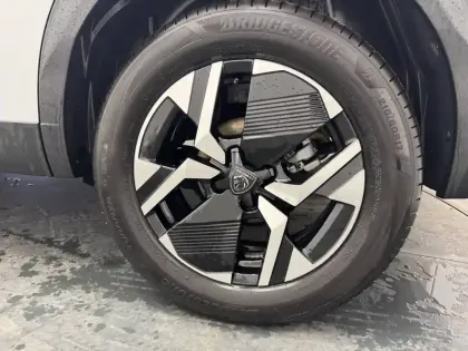 Photo 10 Peugeot 2008  Hybrid 145 e-DCS6