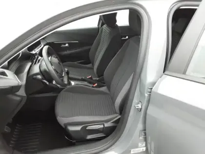 Photo 10 Peugeot 208  PureTech 75 S&S BVM5