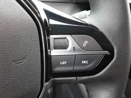 Photo 18 Peugeot 208  PureTech 75 S&S BVM5