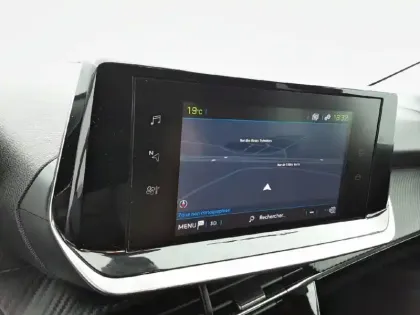 Photo 21 Peugeot 208  Electrique 50 kWh 136ch