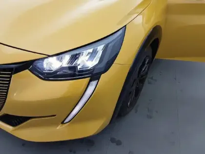 Photo 15 Peugeot 208  Electrique 50 kWh 136ch