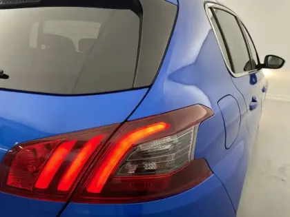 Photo 23 Peugeot 308  PureTech 130ch S&S EAT8