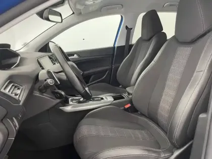 Photo 13 Peugeot 308  PureTech 130ch S&S EAT8