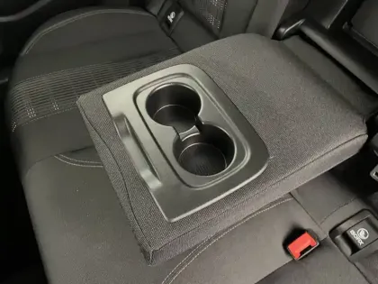 Photo 31 Peugeot 308  PureTech 130ch S&S EAT8