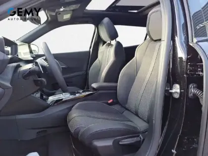 Photo 8 Peugeot 2008  Hybrid 136 e-DCS6