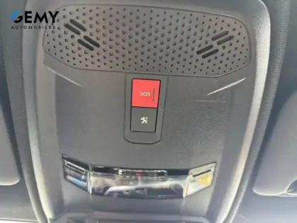 Photo 24 Peugeot 208  PureTech 100 S&S BVM6